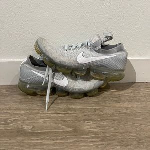 Nike Womens Vapormax Flyknit Grey/White Womens Size 9 849557-004